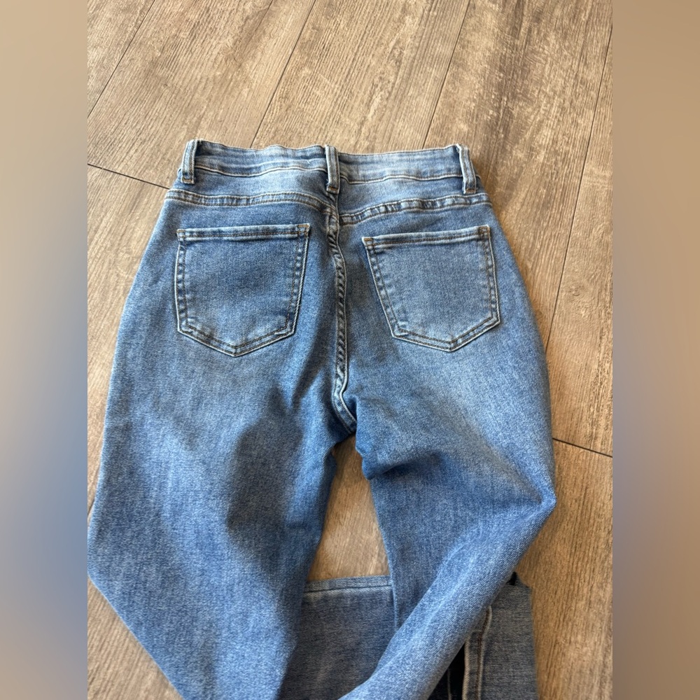 Stylish Blue Skinny Jeans for Women - Picture 10 of 10